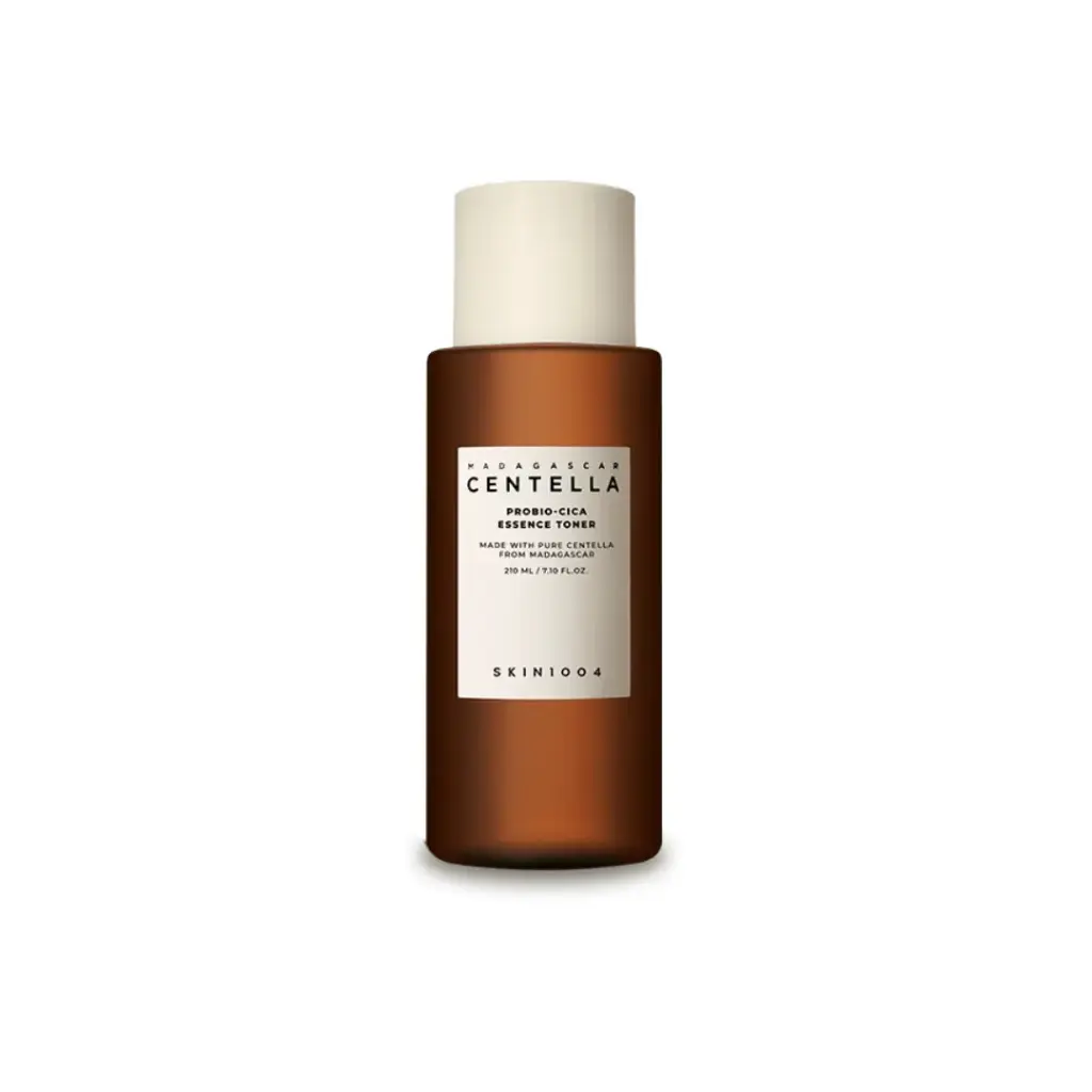 SKIN1004 MADAGASCAR CENTELLA PROBIO CICA ESSENCE TONER 210ML SKIN1004 مدغشقر سينتيلا بروبيو سيكا تونر 210 مل                     