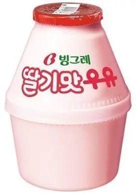 BINGGRAE STRAWBERRY MILK DRINK 240ML مشروب بينغراي بنكهة حليب الفراولة 240 مل