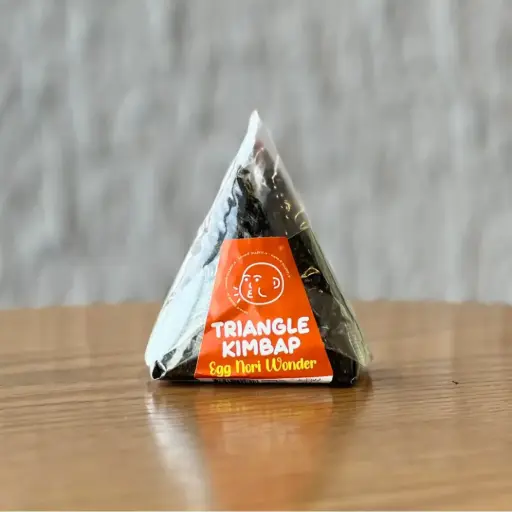 AJIATTIC TRIANGLE KIMBAP EGG NORI مثلث أجياتيك كيمباب بيض نوري